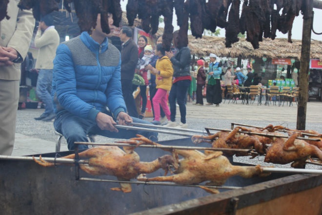 Ve Lang Van hoa thuong thuc cac dac san van hoa dan toc hinh anh