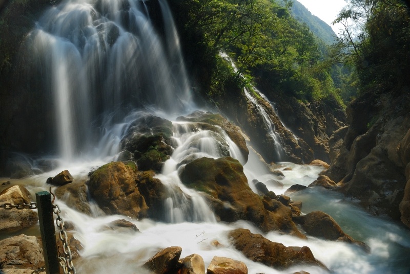 Thác tình yêu