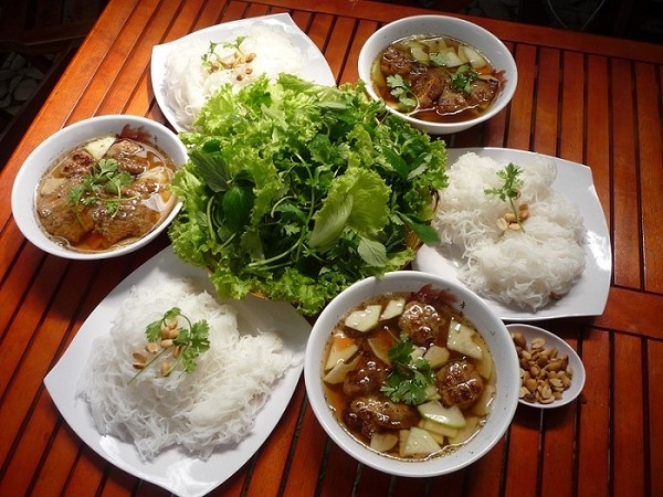 Du lich Ha Noi nen an nhung mon gi? hinh anh