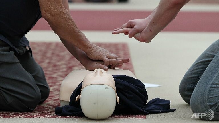 Buổi học hô hấp nhân tạo lớn nhất thế giới được tổ chức bở Quỹ Trái tim Singapore tổ chức vào ngày 16/1/2011 với 7.909 người tham dự. 