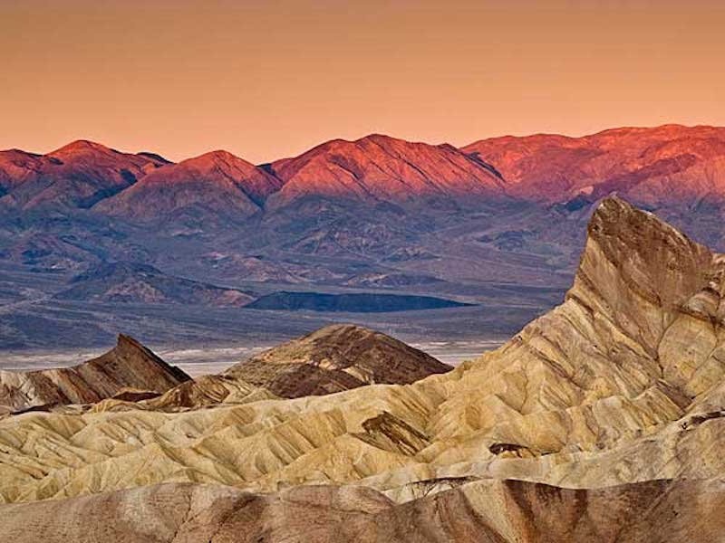 Tirat Zvi, Israel: Tirat Zvi là một khu định cư ở thung lũng She’An, nằm ngay phía tây biên giới Israel/Jordan. Nhiệt độ trung bình ở đây là 47,2 độ C và đã có lúc lên tới 53,8 độ C.