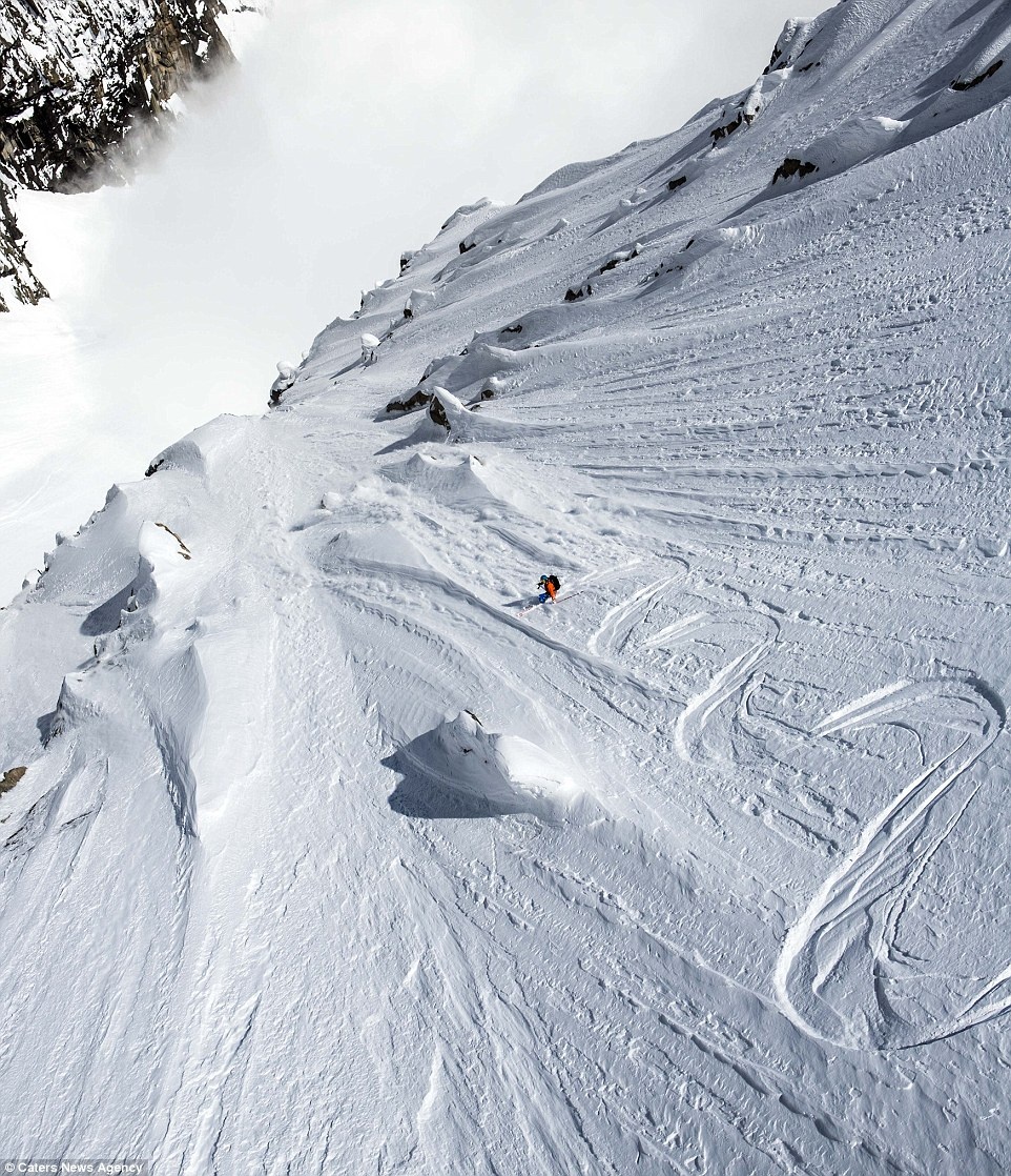 Tại những sườn núi dốc nhất thế giới, một đội ưa mạo hiểm đã thử thách khả năng của mình và đối mặt với tử thần. 