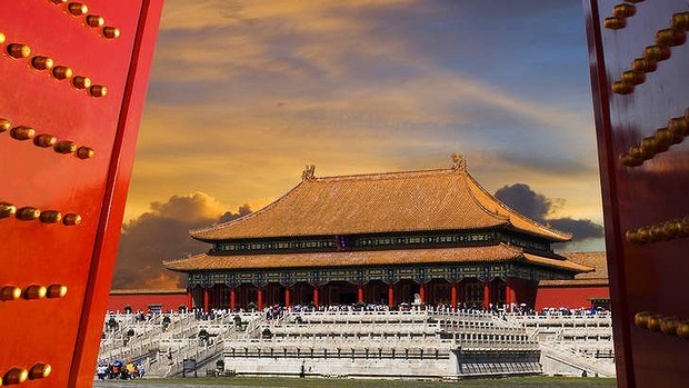 11. Tòa thành có tên Tử Cấm Thành một phần là vì bất kể ai ra vào đây đều phải được cho phép, thường dân không được vào, nếu cố tình vi phạm sẽ bị xử tử.