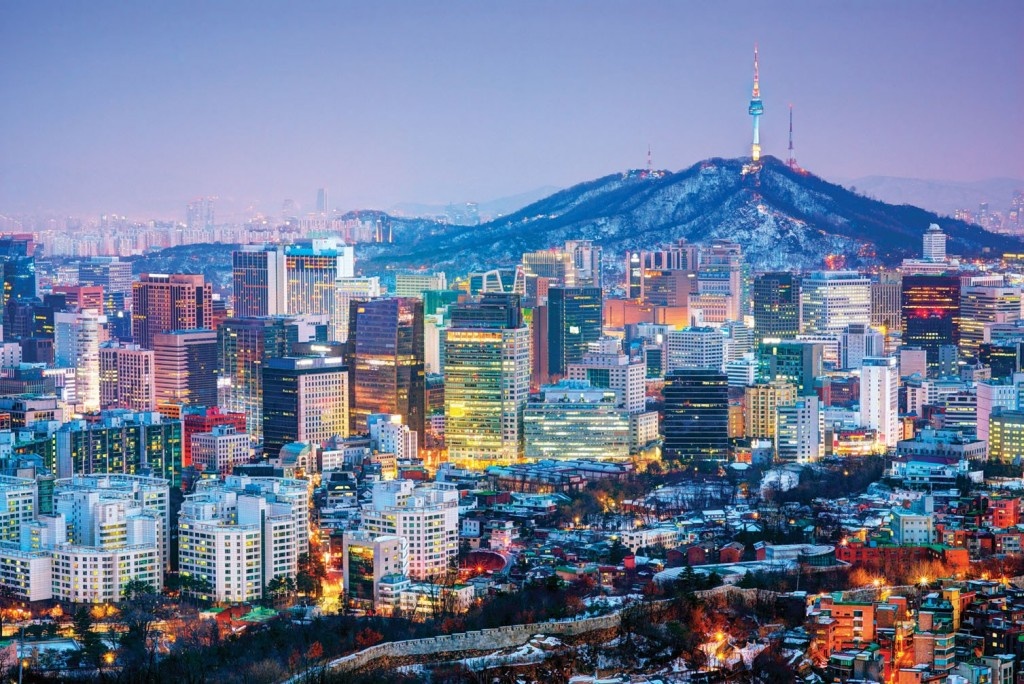 Seoul, Hàn Quốc: Nhắc đến Hàn Quốc bạn sẽ nghĩ đây là một nơi xa vời và có chi phí đắt đỏ, thực ra nếu ở các nhà nghỉ bình dân và ăn những món giá rẻ trên đường phố, bạn có thể thỏa nguyên mơ ước được du lịch nơi đây với 600.000 đồng một ngày.