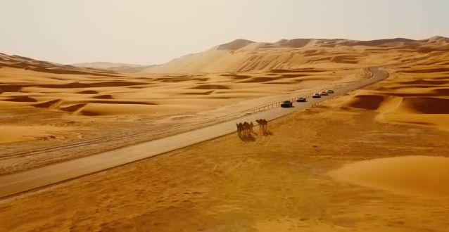 Sa mạc của Abu Dhabi hiện lên quyến rũ hơn bao giờ hết. 