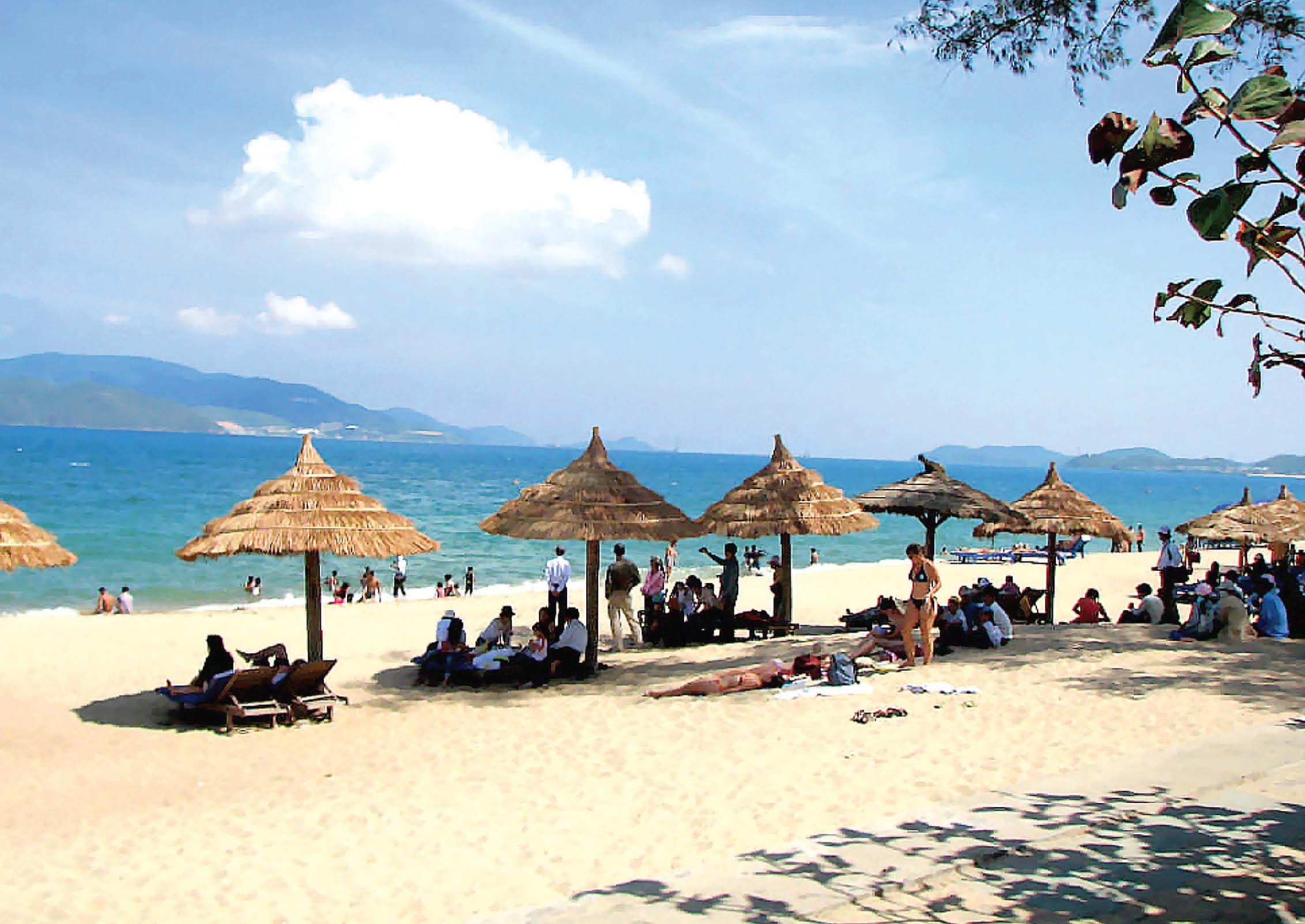 Nen di Nha Trang hay Da Nang voi 4 trieu dong? hinh anh
