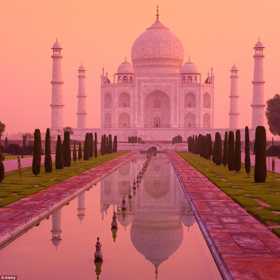 Instagram: Lăng Taj Mahal thật lộng lẫy trong ánh hoàng hôn. 