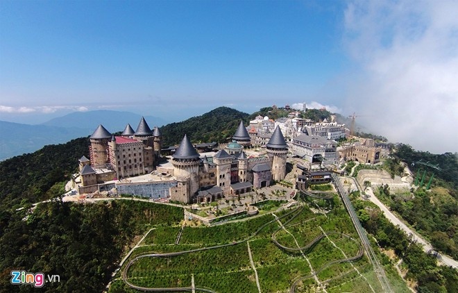 Tới Đà Nẵng, bạn có  thể ghé thăm bán đảo Sơn Trà, Ngũ Hành Sơn, bãi biển Mỹ Khê, Bà Nà Hills... và trải nghiệm “thành phố đáng sống nhất Việt Nam”.