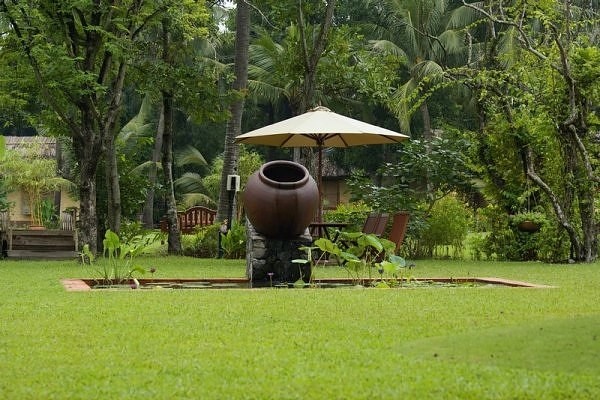 Khu du lịch Bình Quới như một bức tranh toàn cảnh mang đậm nét dân dã, mộc mạc của làng quê Nam Bộ hiền hòa. 