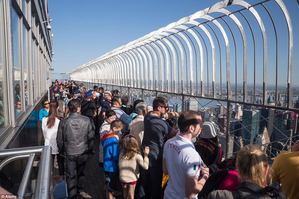 Điểm quan sát trên tầng 86 của tòa nhà Empire State đem lại cho du khách khung cảnh ấn tượng tuyệt vời.