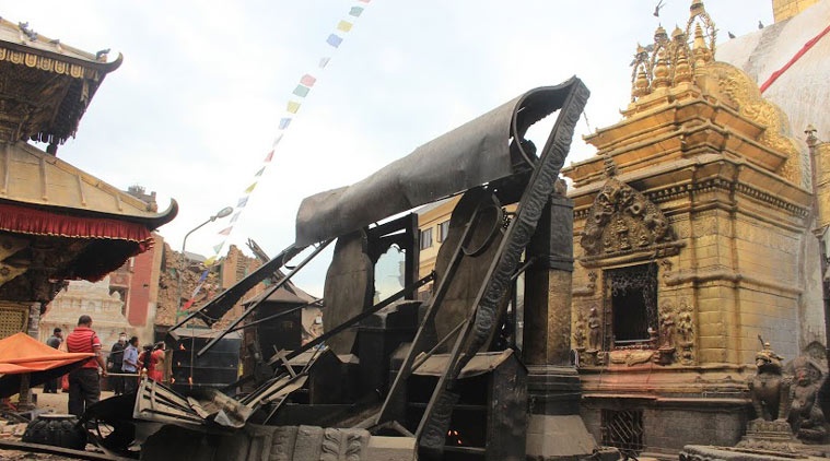Dong dat o Nepal: ‘Toi khong biet chay, hay tron vao dau’ hinh anh