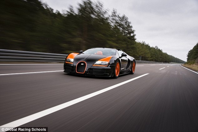 Được ngồi sau tay lái của một chiếc Bugatti là ước ao của nhiều người.