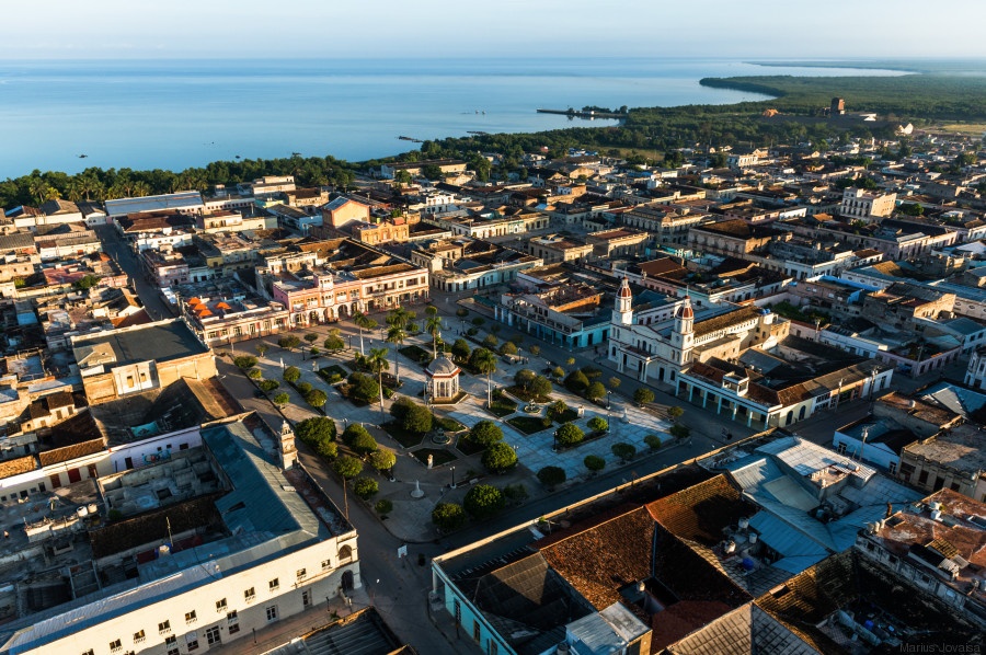 “Tôi nghĩ sẽ thật tuyệt nếu trở thành người đầu tiên trên thế giới thuyết phục được chính phủ Cuba cho phép thực hiện dự án này”. 