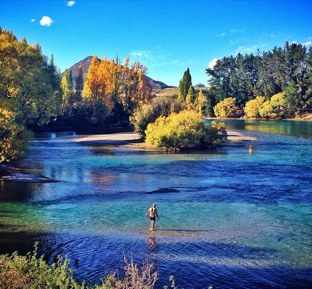 Liz Carlson (@youngadventuress) tự gọi mình là 