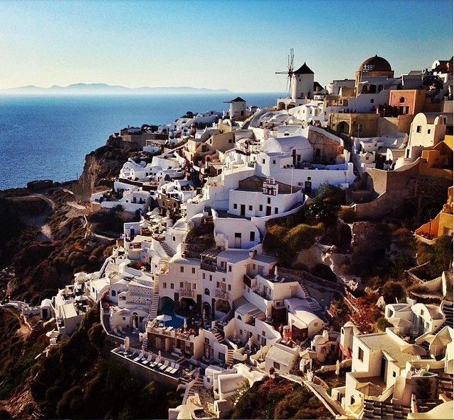Hay chiêm ngưỡng cảnh đẹp ở thành phố Oia thơ mộng của Hy Lạp.
