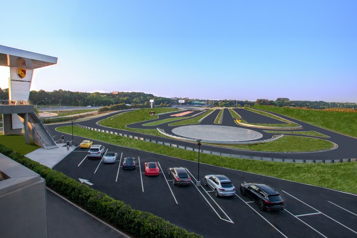 Điều tuyệt nhất là bạn không cần phải sở hữu một chiếc Porsche để được trải nghiệm các tiện ích của trung tâm này. 