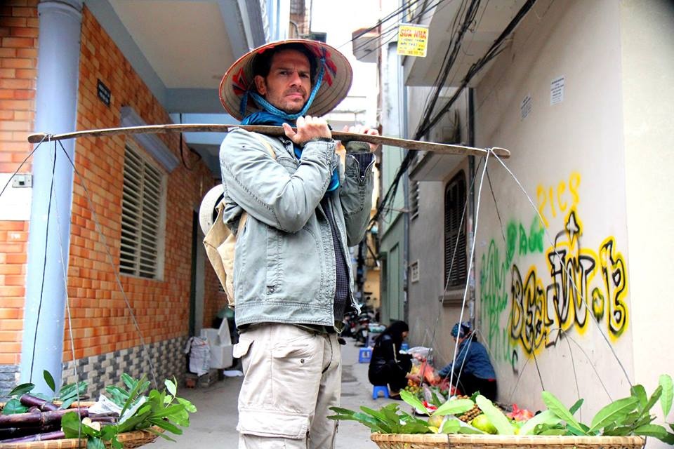 Hà Nội: Xuất hiện trong nhiều chương trình khám phá ẩm thực nổi tiếng thế giới như “Great Escape” của giám khảo Master Chief nổi tiếng - Gordon Ramsay, “Street food aroung the world” của kênh National Geographic... Ảnh: Faceboo Street Food Around The World.