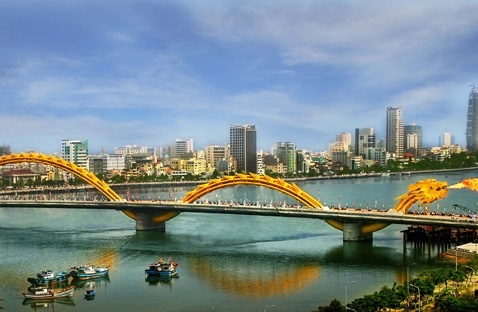 Co nen den Da Nang vao mua he? hinh anh