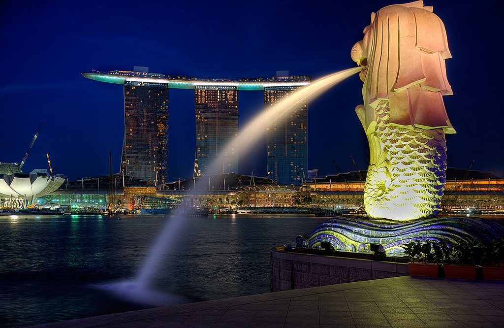 Bức tượng này là địa điểm chụp ảnh yêu thích của các du khách và là minh chứng rõ ràng nhất cho thấy bạn đã tới Singapore.