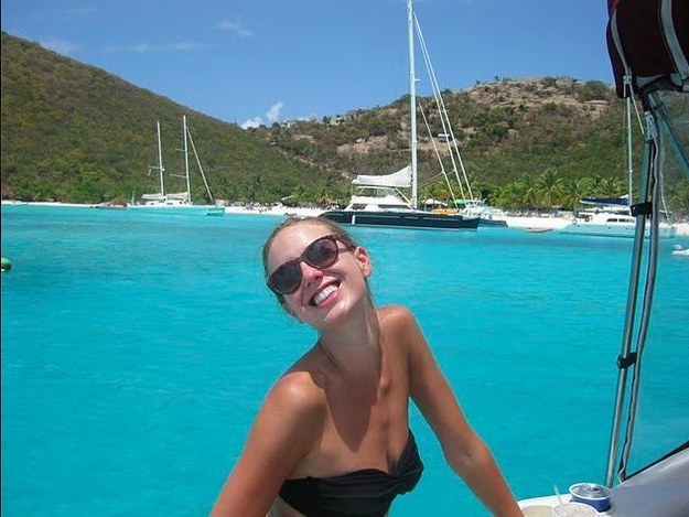 Bo viec luong 95.000 USD toi Caribbe ban kem hinh anh