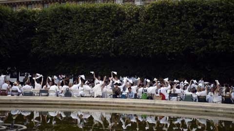 Trang web về sự kiện này mô tả rằng,