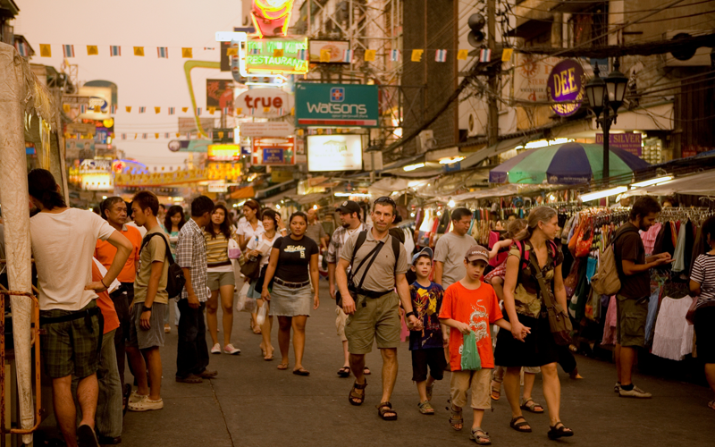 Ở Thái Lan, bạn không được phép ra khỏi nhà nếu không mặc quần lót. Ảnh: Thaivisa.