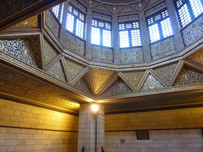 Mái vòm trên thước đo ở đảo Rhoda, Cairo.
