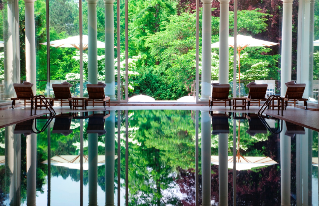 Villa Stéphanie, Baden-Baden, Đức: Nằm ở thị trấn spa nổi tiếng của Đức, khu nghỉ dưỡng tuyệt đẹp này nằm cạnh khách sạn Brenners Park và Haus Julius, một cơ sở cà phê thảo dược với các bác sĩ hàng đầu.  Ảnh: Villastephanie.