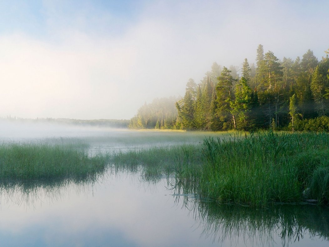 Vùng đất 10.000 hồ - Minnesota: Minnesota không phải bang nhiều hồ nhất Mỹ, danh hiệu này thuộc về Alaska với hơn 3 triệu hồ nước, nhưng thủ phủ của bang nằm ở thượng nguồn sông Mississippo. Du khách có thể tới thăm thác St. Anthony, thưởng thức hoa quả và cá từ các hồ trong vùng.