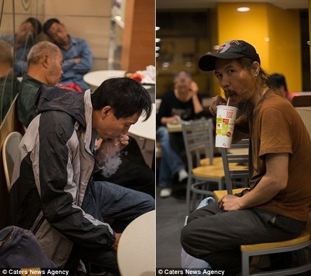 Thật tồi tệ và đáng buồn khi chứng kiến cảnh người ta uống rượu, hút thuốc và rửa ráy trong nhà vệ sinh của các cửa hàng McDonald.