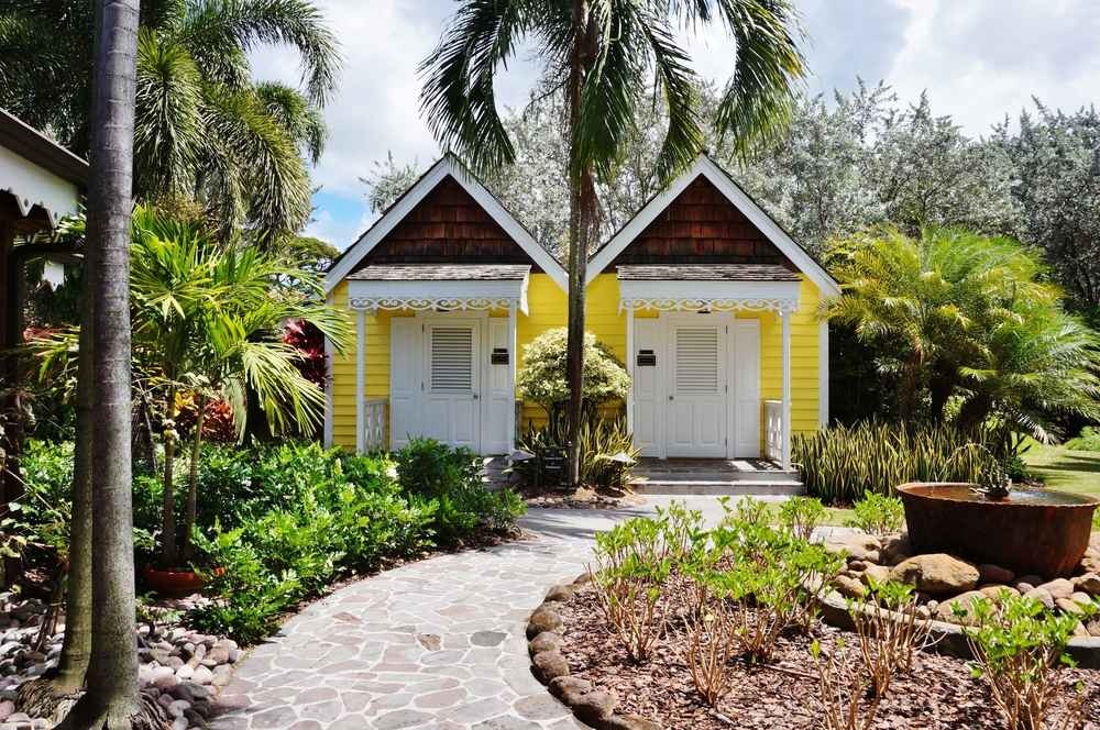 7. St. Kitts tới Nevis,  Saint Kitts & Nevis (28 km - 5 phút): Chỉ với 5 phút, bạn đã có thể đi từ St. Kitts tới Nevis và tận hưởng một kỳ nghỉ tuyệt vời trên hai hòn đảo xinh đẹp của vùng Địa Trung Hải.