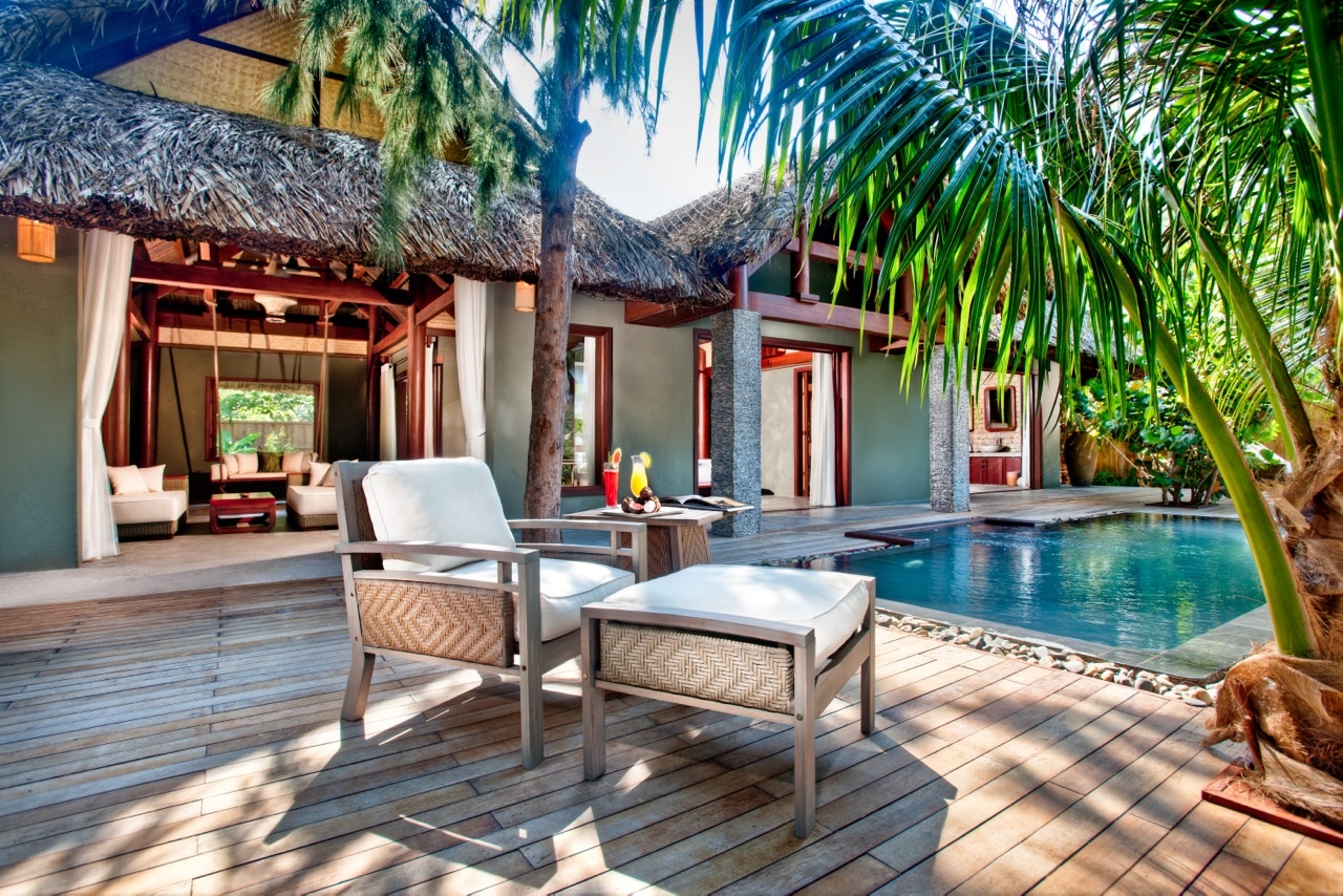 An Lam Ninh Van Bay: Nằm ở vịnh Ninh Vân xinh đẹp, khu nghỉ dưỡng này là một thiên đường biệt lập với kiến trúc kết hợp hài hòa giữa cổ điển và hiện đại. 