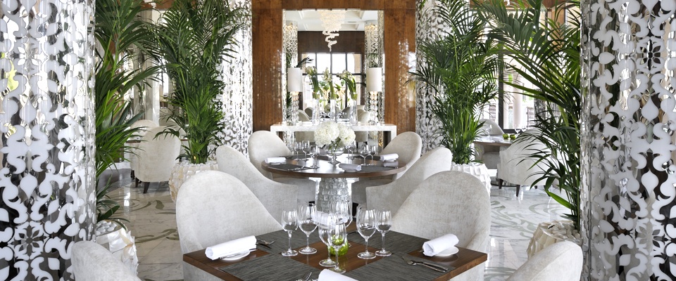 Nhà hàng sang trọng và lịch lãm ở khu nghỉ dưỡng. Ảnh: Oneandonlyresorts.