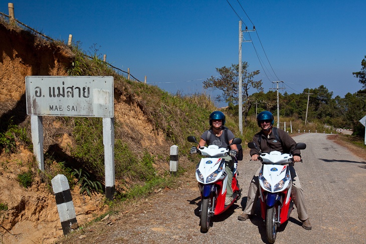 Xin tu van thu tuc di xe may sang Campuchia, Thai Lan va Lao hinh anh