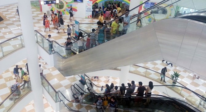 Các địa điểm du lịch Đà Nẵng đang vào mùa cao điểm hút khách, là nguyên nhân xuất hiện đầu gấu du lịch.