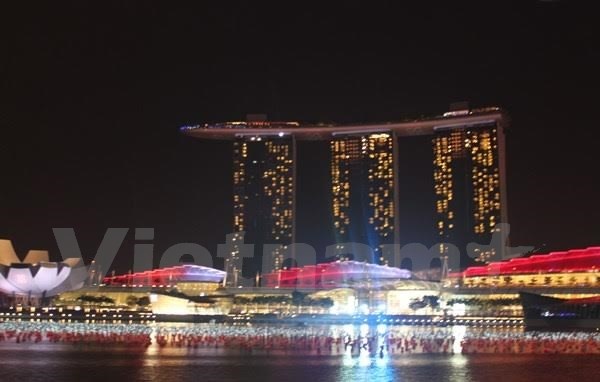 Một phần khu Vịnh Marina vốn đã lộng lẫy sẽ được trang hoàng rực rỡ bởi màn pháo hoa vào tối ngày 9/8. (Ảnh: Lê Hải/Vietnam+)