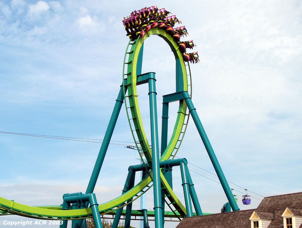 Tau luon sieu toc dam chet du khach hinh anh