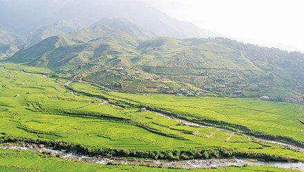 Ban H'Mong se thanh diem du lich hinh anh
