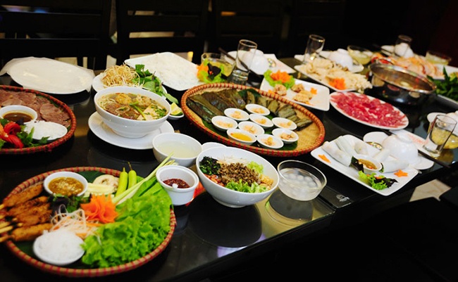 Nen an buffet o Binh Quoi hay Van Thanh dip 2/9? hinh anh