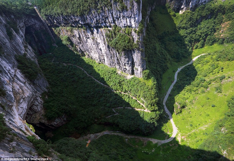 Nơi này có thể khiến một số người sợ hãi, nhưng các chuyên gia của Trung Quốc và quốc tế đã khẳng định độ an toàn của đài quan sát.