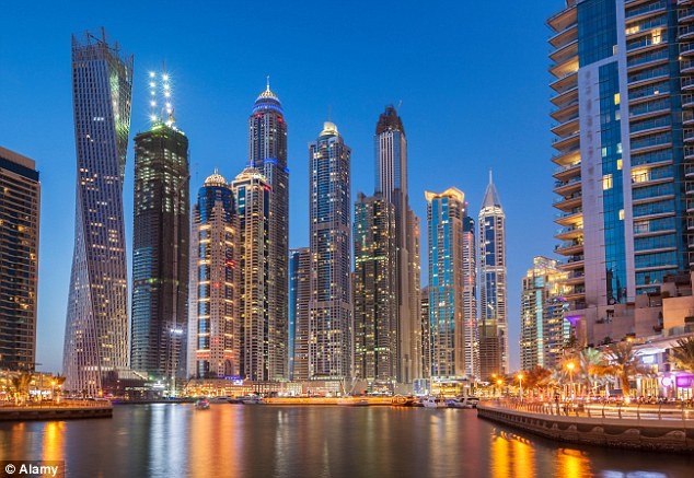 Dubai nổi tiếng với các công trình ấn tượng và dịch vụ xa xỉ.