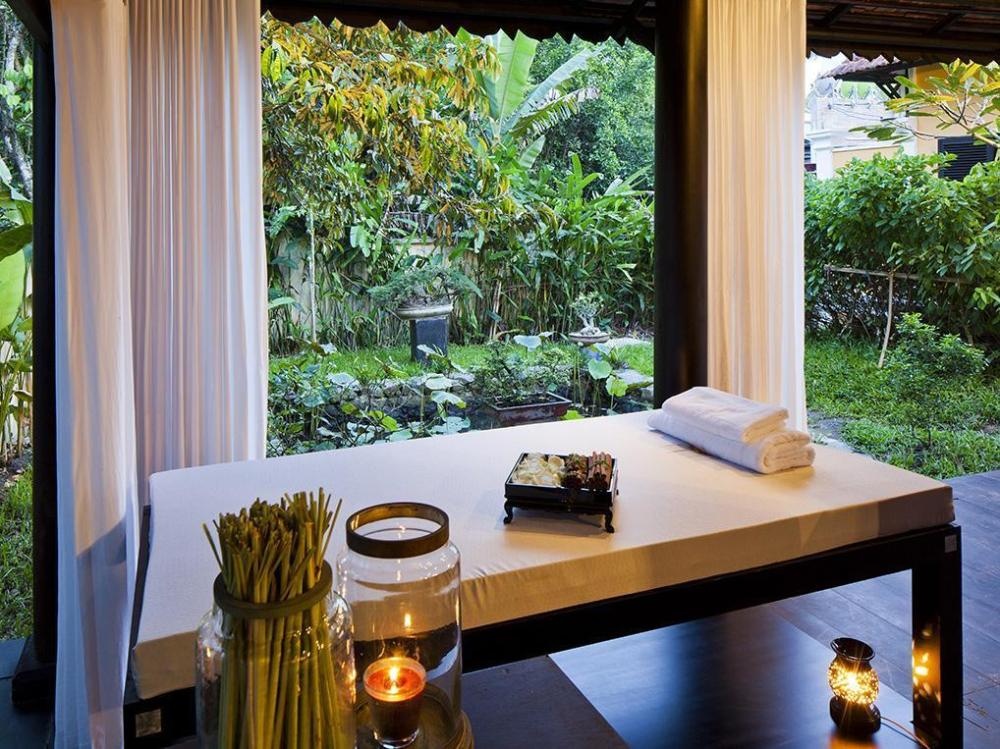 La Maison De Campagne còn được đánh giá cao về ẩm thực, có những món ăn được chế biến theo yêu cầu của du khách với nguyên liệu địa phương.