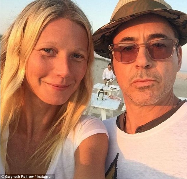 Gwyneth Paltrow đăng tải bức ảnh chụp cùng bạn diễn - “Người sắt” Robert Downey Jr.