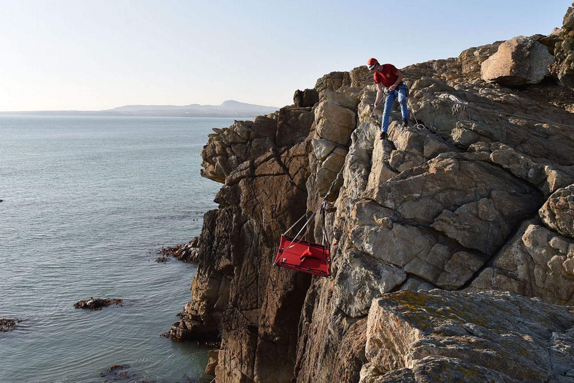 Zoo de La Fleche, Pháp: Những du khách không thể tới Bắc Cực để ngắm những chú gấu trắng to lớn có thể thực hiện mơ ước tại sở thú ở thung lũng Loire, Pháp.