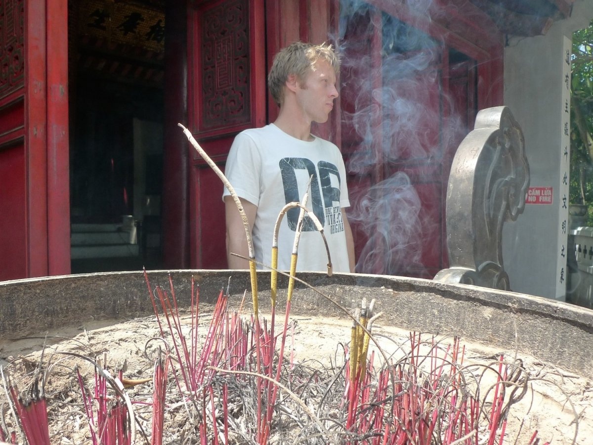 Chang trai di 198 nuoc khen Viet Nam nhu the nao? hinh anh