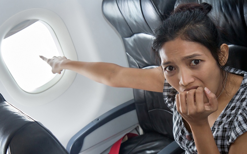 Một người chồng chu đáo nhưng có lẽ không hiểu rõ cách máy bay vận hành: 