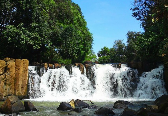 Ve Binh Phuoc an gi, choi dau? hinh anh