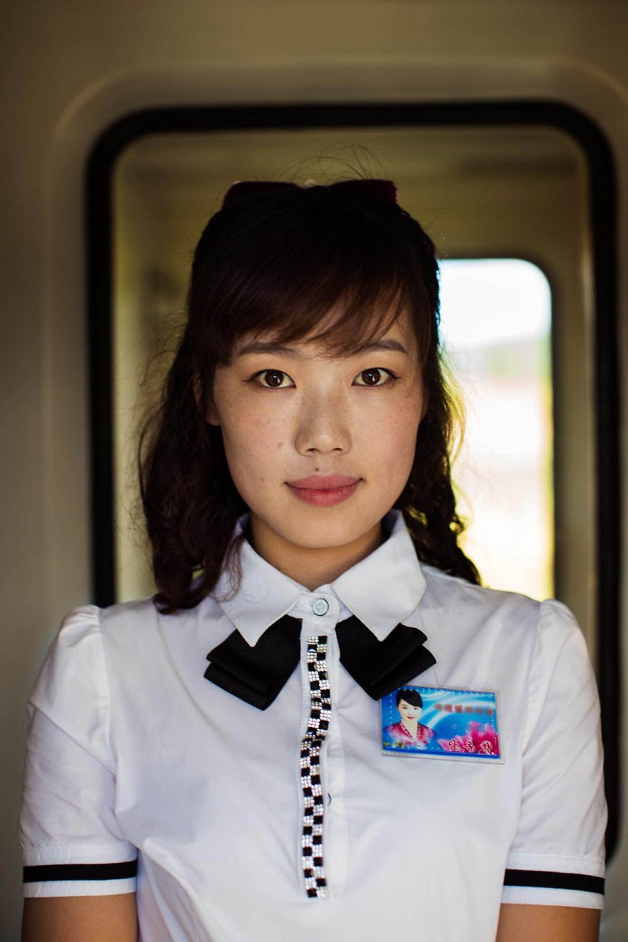 Nhân viên trên tàu hỏa.