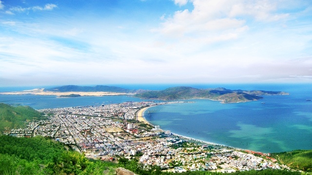 Ve Quy Nhon an gi, choi dau? hinh anh