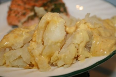 Phan Pyut: Phan Pyut là khoai tây được để thối, sau đó ăn trực tiếp hoặc đem chế biến cùng gia vị. Nhiều người cho biết món này có vị khá ngon.